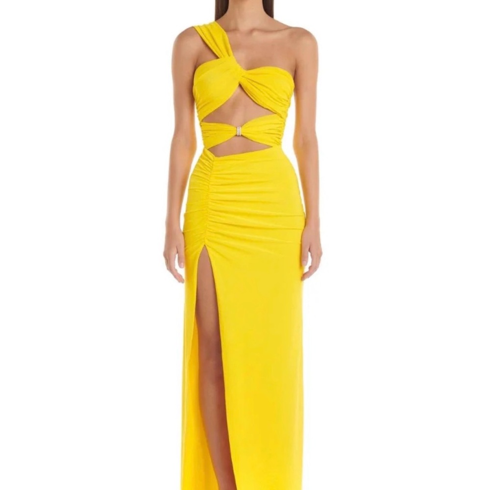Elegant One-Shoulder Yellow Dress